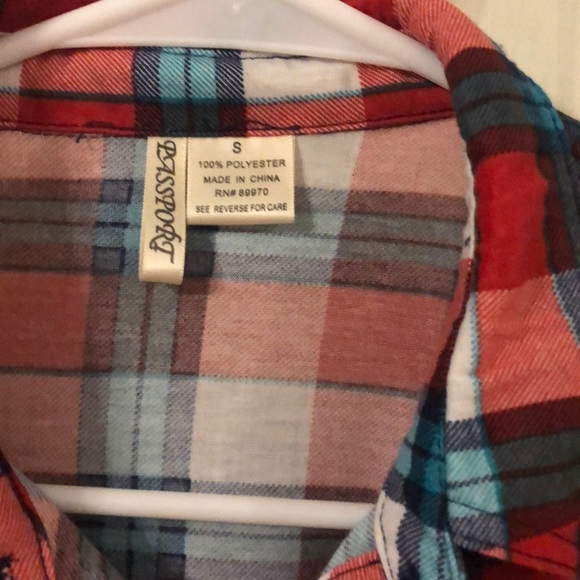 Button down - Picture 2 of 3